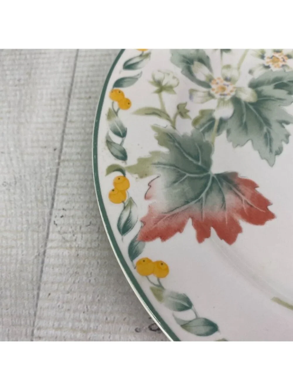 Vintage Julie Pople Avon COUNTRY FRUIT COLLECTION Porcelain Salad Plate Set 4